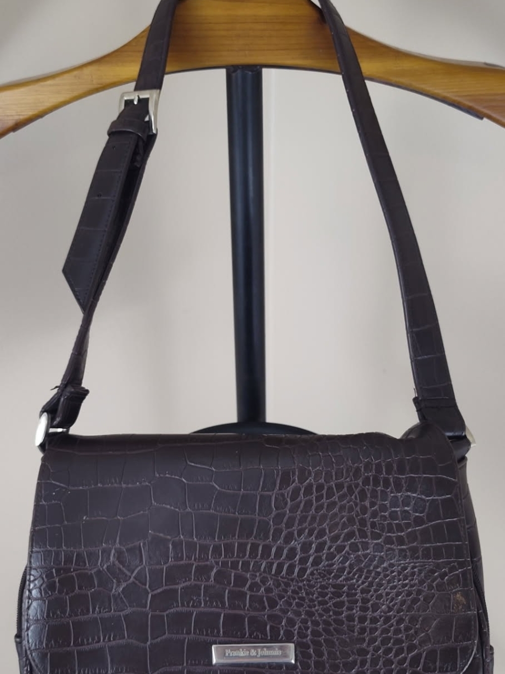 Pomiká & Johannes Croc-Embossed Shoulder Bag in Dark Brown
